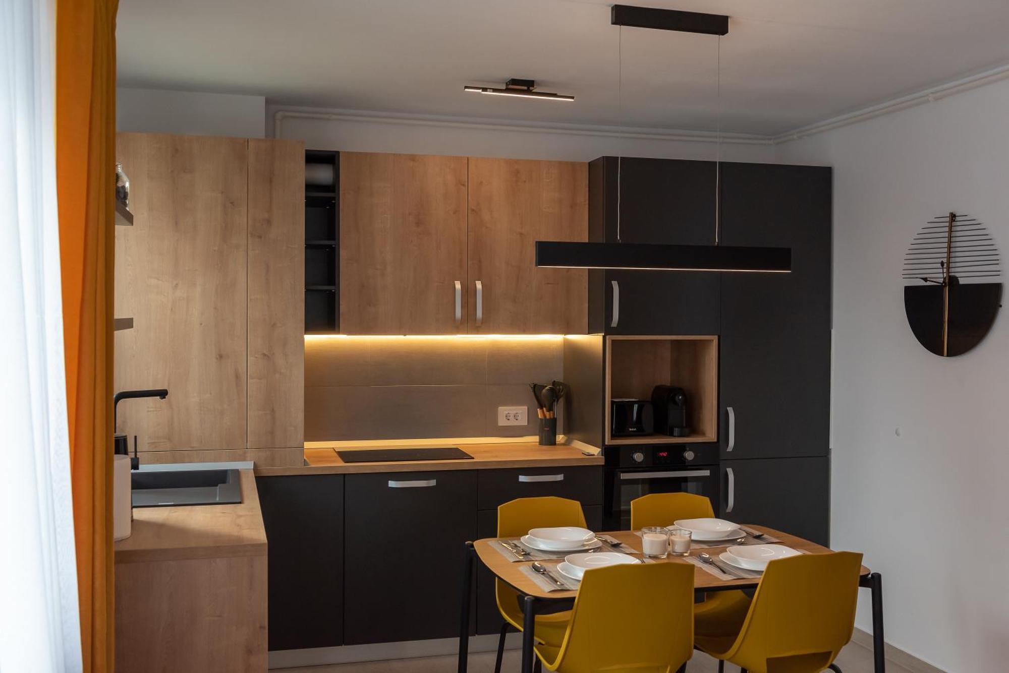 Apartment B&v *